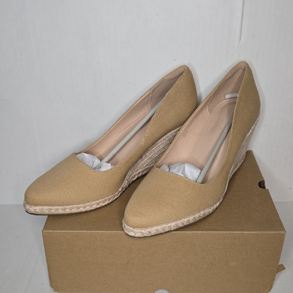 Chic Beige Wedge Shoes